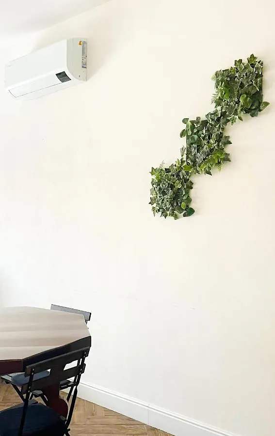 Suitesflores - Bright And Cozy Apartment In Verona